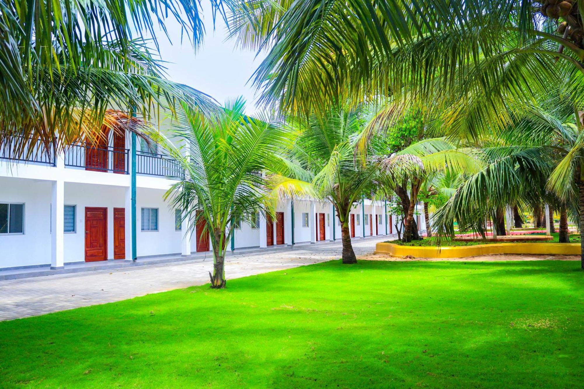 Reecha Resort & Hotel Kilinochchi Exterior photo